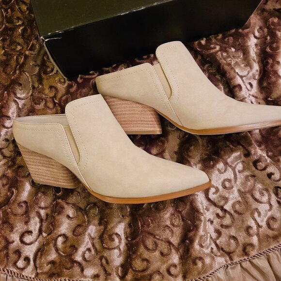 ShuShop Cream Mule Boots - Picture 1 of 6